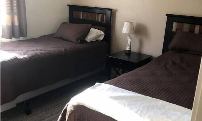 Medford House | Beautiful Furnished Townhouse.
