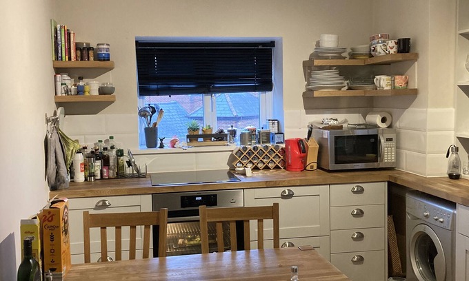 Norbiton Apartment | Beautiful 1 bedroom loft conversion in Kinston upon Thames