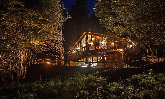 Gold Beach House | Beautiful Gold Beach Vacation Rental On The Rogue River! Mountains, River & More