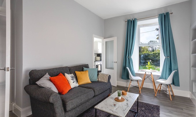 Perth Apartment | Beautiful Ground Floor Apartment
