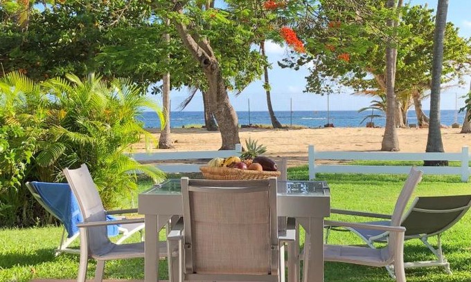 L'Autre-Bord Apartment | Beautiful Ground Floor, Seaside Studio Flat