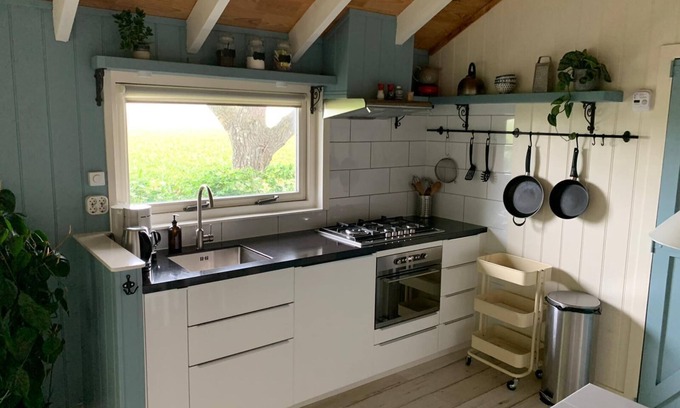 Burgerbrug Cottage | Beautiful guest house with green private garden