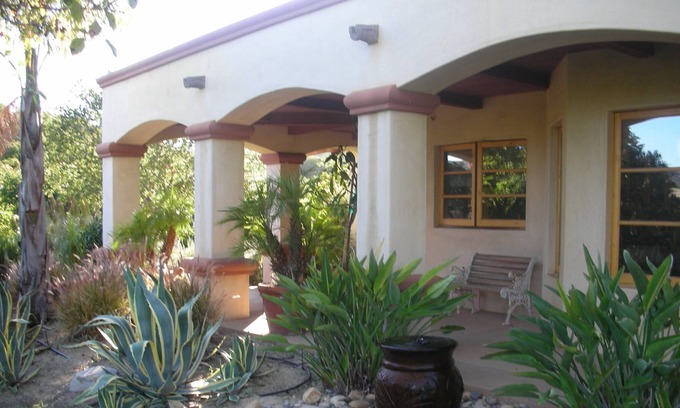 Simi Valley House | Beautiful Guest House with spectacular views of Hillside Avocado Orchards