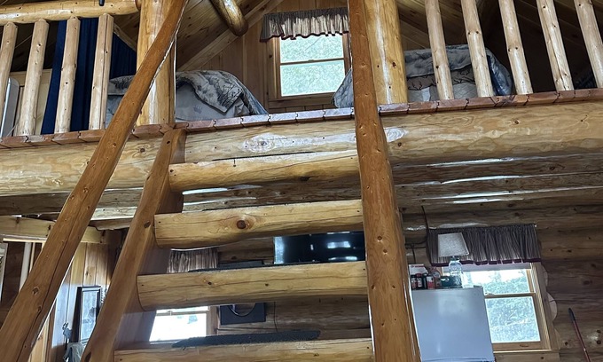 Masardis Cabin | Beautiful handcrafted log cabins located on the Aroostook river