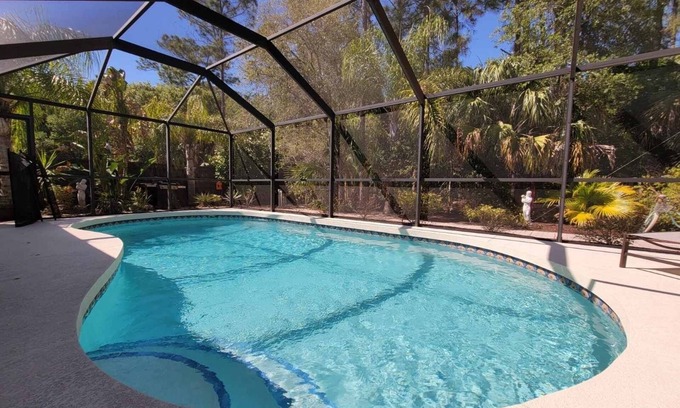 North Port House | Beautiful Heated Pool House with Backyard Oasis