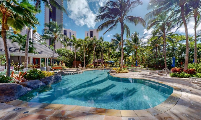Ala Moana Condo | Beautiful Hi-Rise Luxury Condominium in Waikiki