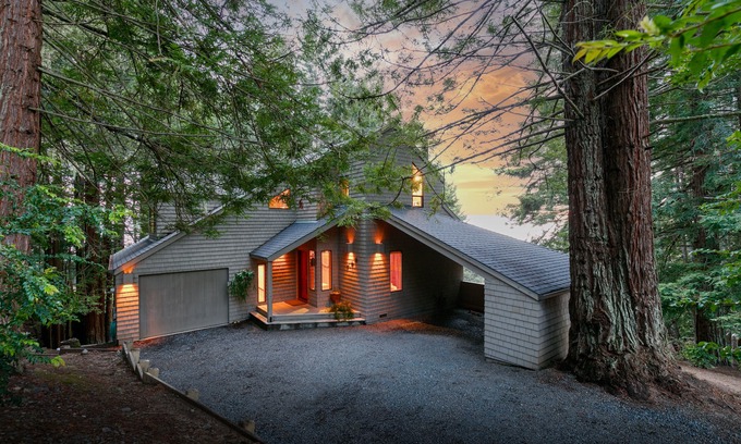 Sea Ranch House | Beautiful Hillside Home with Ocean Views
