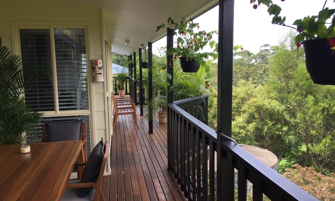 Eagle Heights House | Beautiful House Gold Coast Hinterland Views Quiet Close to Action Away fr Crazy