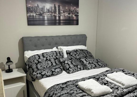 Hoe Street Apartment | Beautiful Hoe Street First Floor one bedroom apartment B Walthamstow
