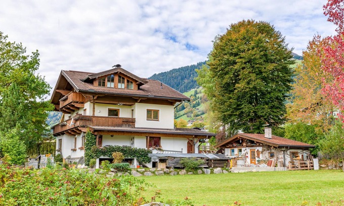 Brixen im Thale Apartment | Beautiful holiday apartment 240m to ski lift and centre