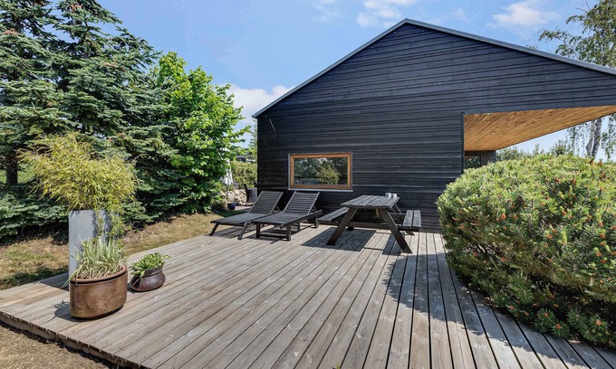 Bøjden House | Beautiful holiday home 200 m from the water