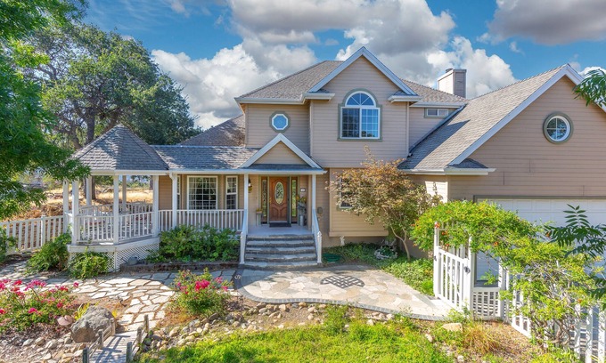 Mariposa House | Beautiful Home Away From Home. Private pool & spa. LONG TERM RENTERS WELCOMED