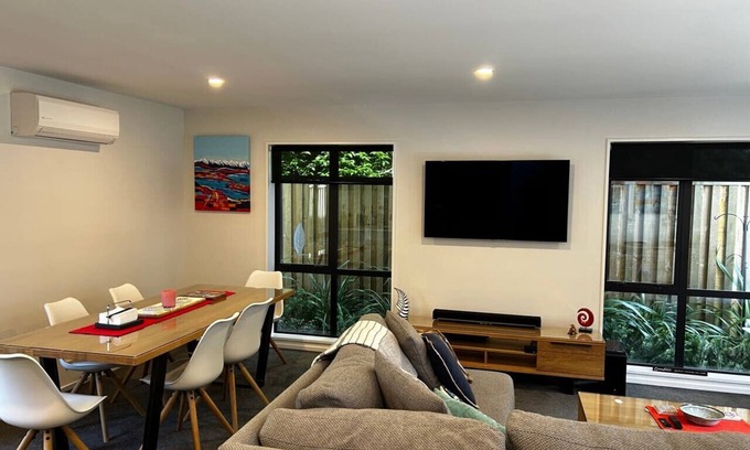 Arthur's Point House | Beautiful home away from home, in quiet area.