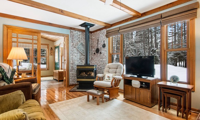Conover Cabin | Beautiful home close to the lake w/WiFi, private washer/dryer, firepit, & patio