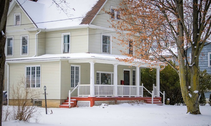 Geneva House | Beautiful home in a charming neighborhood. Close to dwntwn Geneva & Seneca Lake.