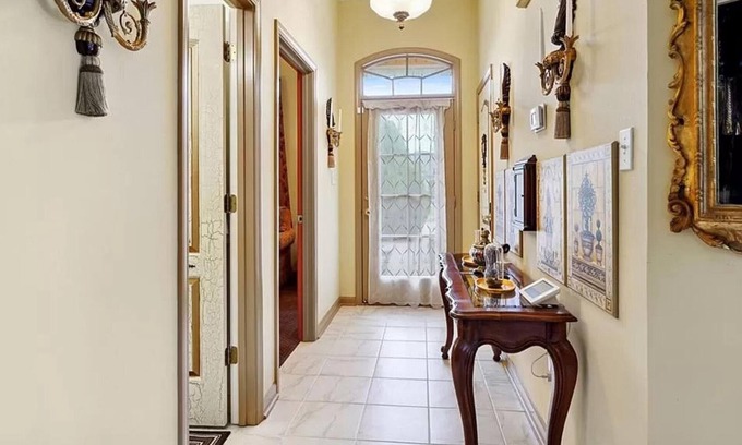 Algiers House | Beautiful home in Algiers, 12 minute ride to downtown New Orleans. nn