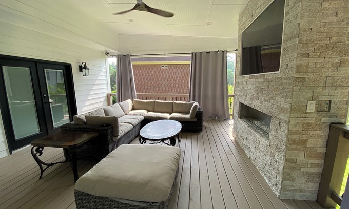 Atlanta House | Beautiful Home in Cascade Heights Atlanta