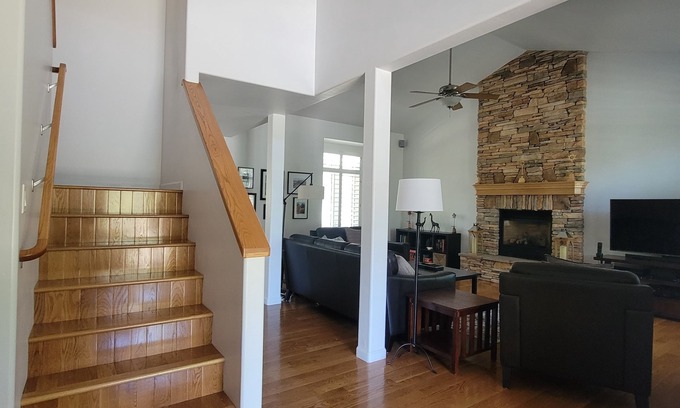 Flagstaff House | Beautiful Home in Coveted Flagstaff Neighborhood - Great for Long-term Guests -