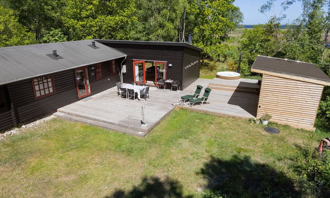 Fur House | Beautiful home in Fur with WiFi