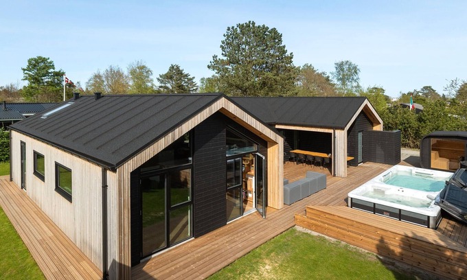 Nørre Hurup House | Beautiful home in Hadsund with sauna
