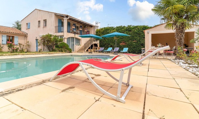Lauris House | Beautiful home in Lauris with WiFi
