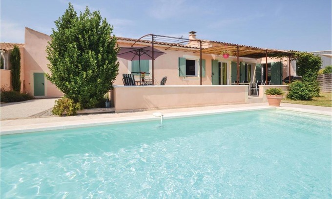 Maubec House | Beautiful Home In Maubec