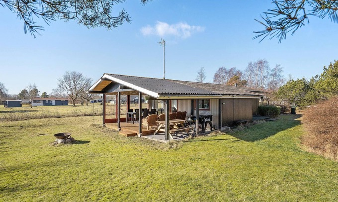 Ørsted House | Beautiful home in ørsted with kitchen