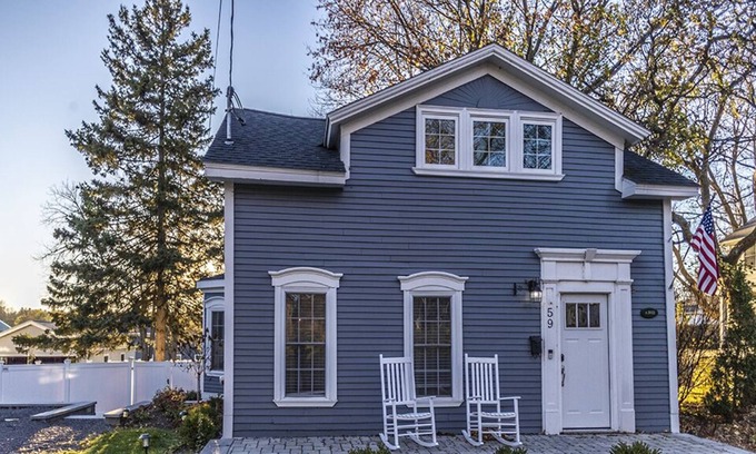Skaneateles House | Beautiful Home in Skaneateles. Walking distance to Restaurants, Bars & the Lake!