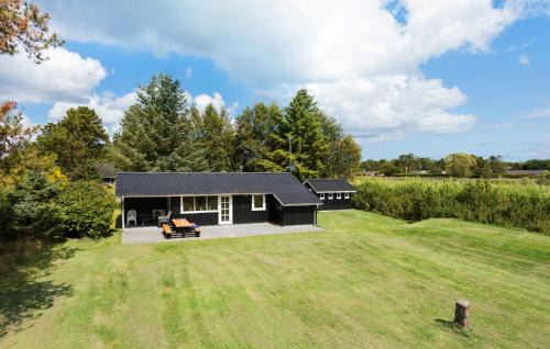 Nordost House | Beautiful Home In Sæby With Wifi