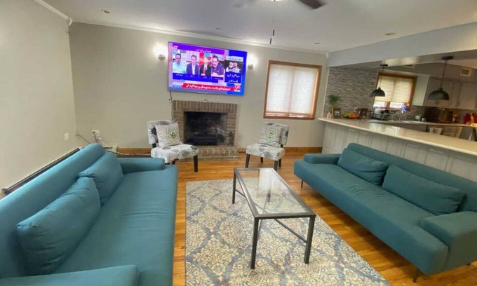 Shirley House | Beautiful home in Shirley / Close to Hamptons