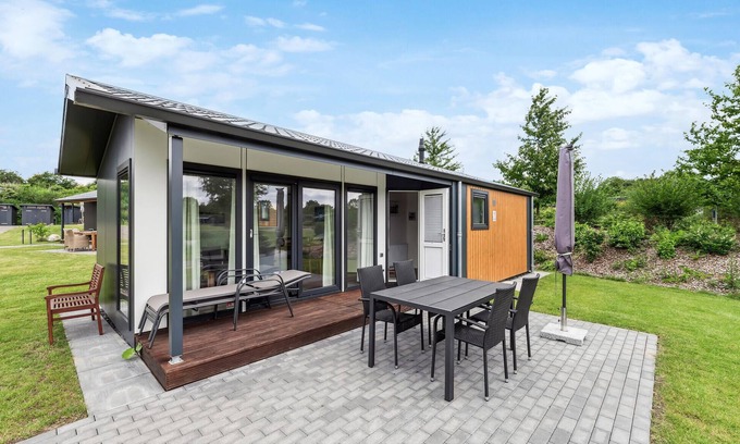 Suesel House | Beautiful home in Süsel with kitchen