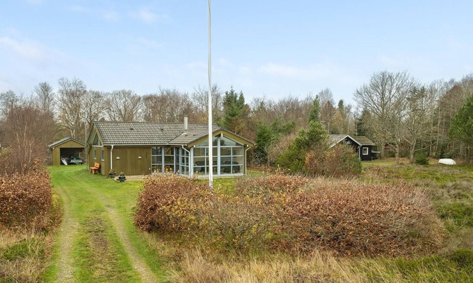 Thyholm House | Beautiful home in Thyholm with WiFi