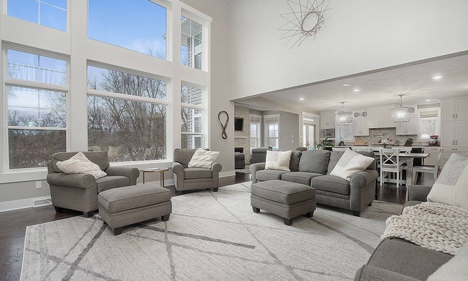 Butte Des Morts House | Beautiful Home Less than 8 miles away from EAA in Oshkosh.