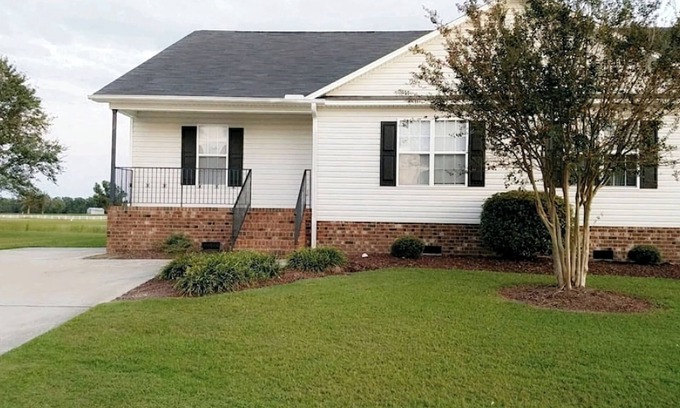 Greenville House | Beautiful Home located on the Golf Course (Greenville)