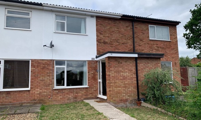Taunton House | Beautiful home near to Musgrove Park Hospital