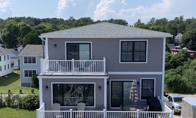 York Beach House | Beautiful home on long sands beach .