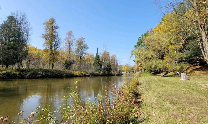 Skidway Lake House | Beautiful home on Rifle River! Enjoy kayaking, outdoor fire, wildlife viewing