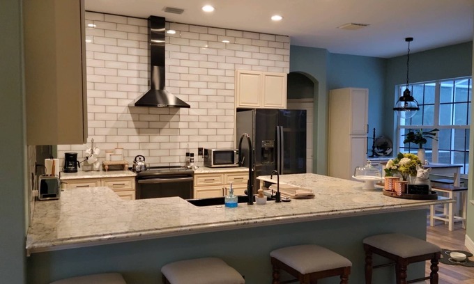 Summerhaven House | Beautiful Home with pool in an exclusive neighborhood