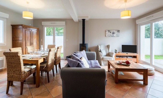 Ploneour-Lanvern House | Beautiful house for 6 people in Plonéour-Lanvern