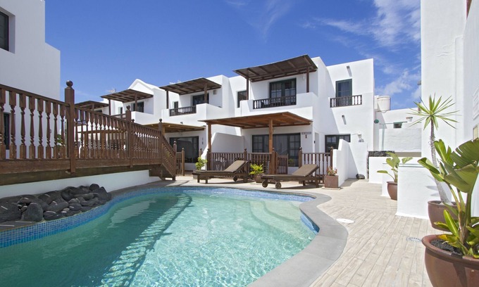 Punta Mujeres Villa | Beautiful house in Punta Mujeres, communal pool