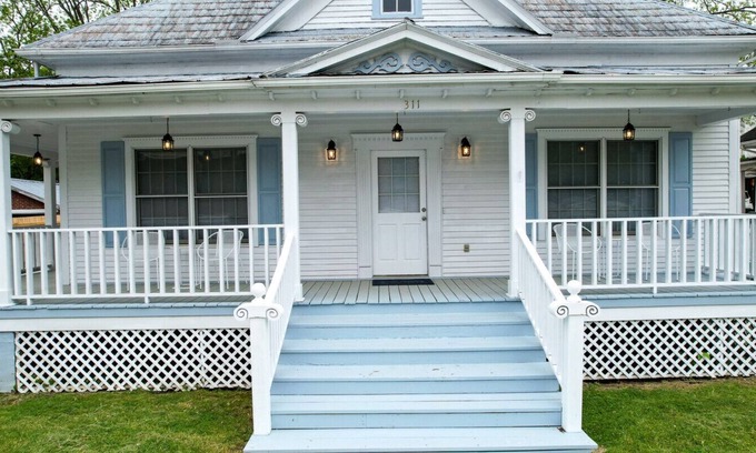 Greeneville House | Beautiful House in Johnson City