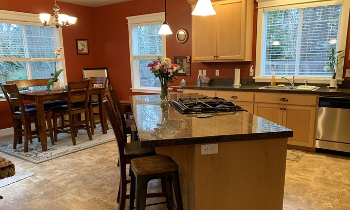 Central Oregon House | Beautiful house in quiet neighborhood