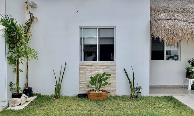 Puerto Morelos House | Beautiful house situated between the jungle and the sea- Pool/Bikesnn