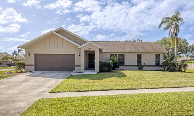 Fruitville House | Beautiful House with first class amenities on Sarasota County, Sarasota County House 1000