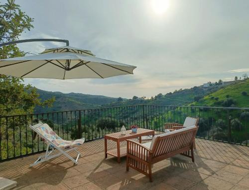 Moclinejo House | Beautiful House with Large Terrace and Sea View, 25 minutes from Malaga