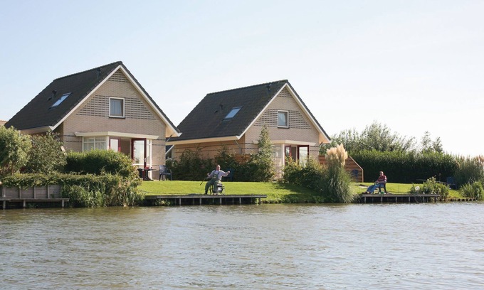Medemblik House | Beautiful house with jetty near IJsselmeer