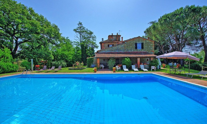 Terranuova Bracciolini Villa | Beautiful private villa with private pool, WIFI, TV, patio, panoramic view, parking, close to Arezzo