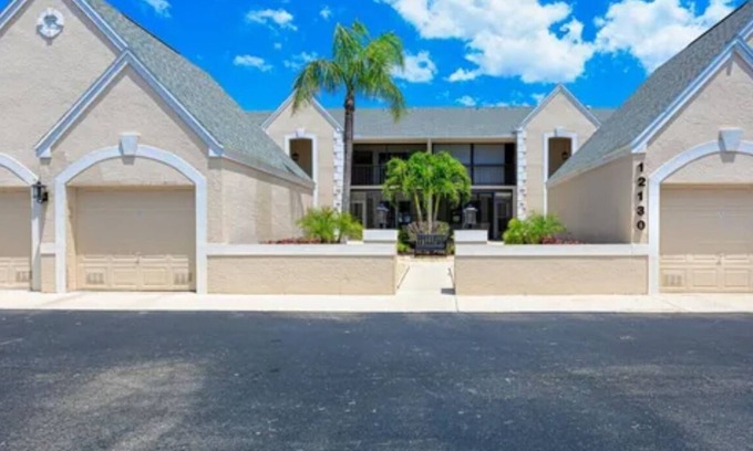Iona Condo | Beautiful Kelly Greens