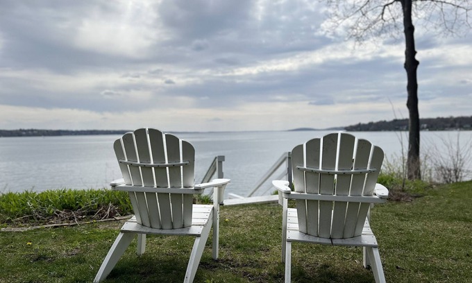 Green Lake House | Beautiful Lake Front Property within 3 blocks walk to Green Lake Town center.