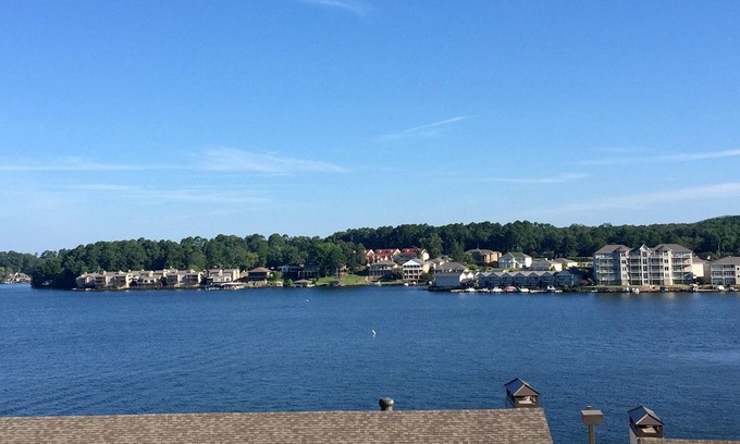 Lake Hamilton Condo | Beautiful Lake Hamilton Condo with Lake View on Hwy 7 South